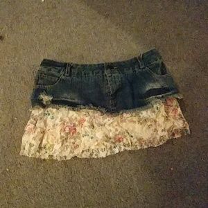 Small 36 point 5 jean and floral lace skirt